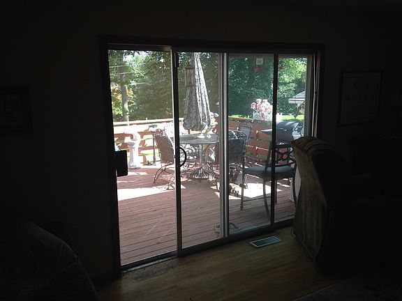 5th image of 120 Redwood Dr