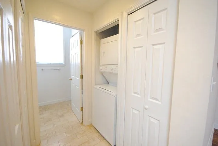 300-318 N Euclid Ave #3895-4641-65 — Photo 28