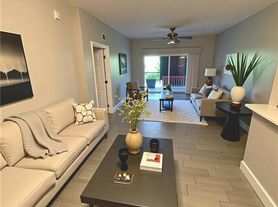 1820 Florida Club Cir, Naples, FL