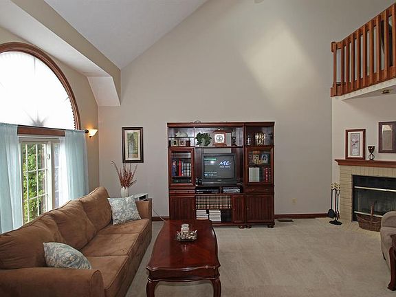 5th image of 8315 Redondo Dr