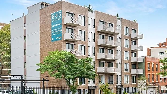 Rented by Nooklyn NYC LLC | media 36