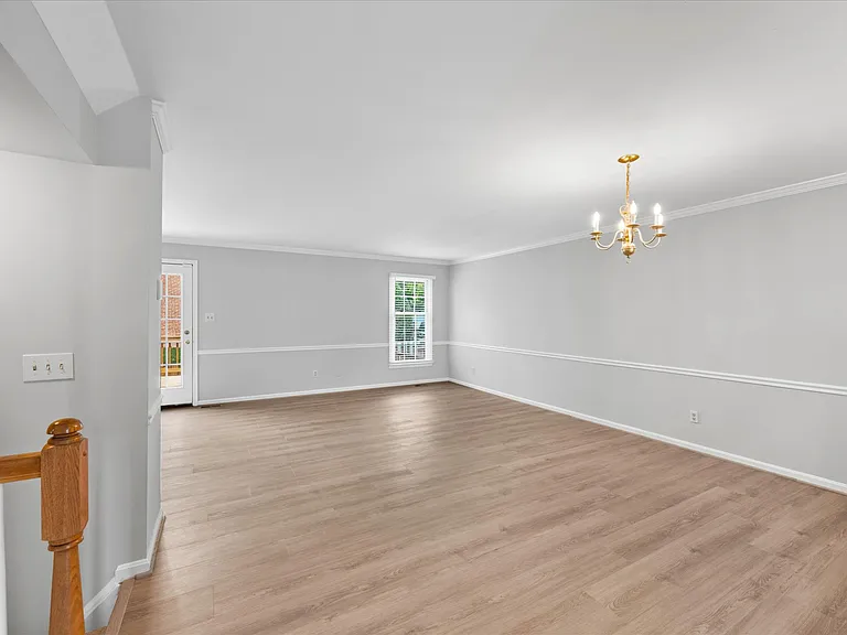 299 S Pickett St — Photo 10