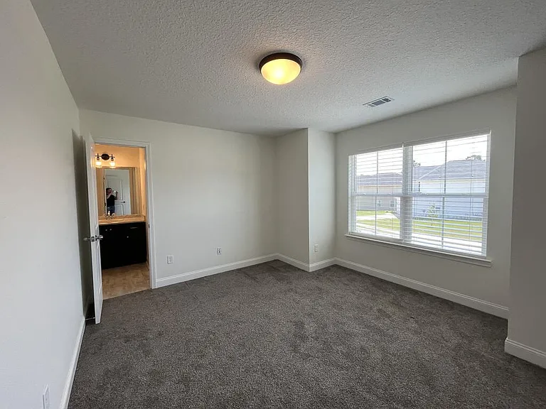 679 Fairview Cir — Photo 17