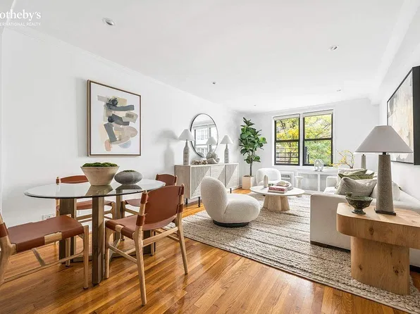 211 E 18th St APT 3M, New York, NY 10003