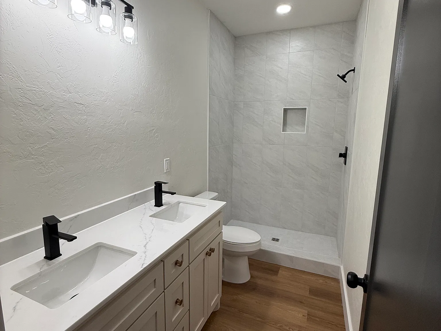 1212 NW 3rd St — Photo 4