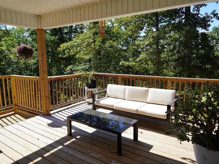 5 Thornbury Ln — Photo 19
