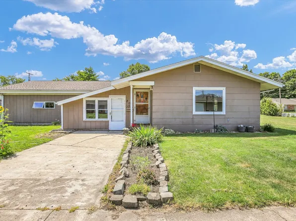 203 E Wilson St, Tuscola, IL 61953