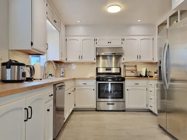15106 Nordhoff St Unit 2, North Hills, CA 91343