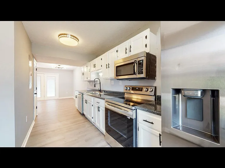 1658 Foxhaven Dr #1 — Photo 19