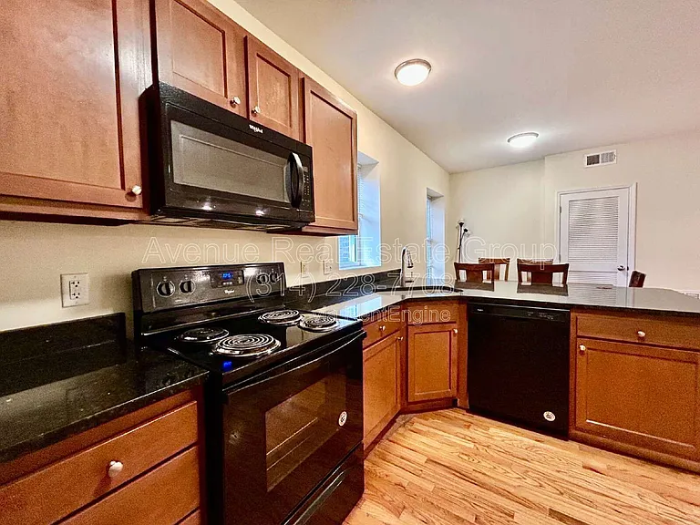 716 Westgate Ave #3 — Photo 8