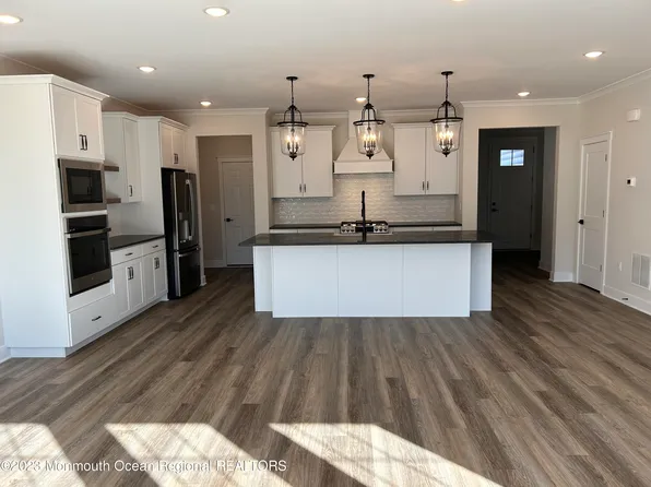 3007 Quail Ridge Blvd #302, Neptune, NJ 07753