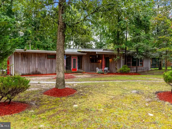 1502 S Lakeshore Dr, Browns Mills, NJ 08015