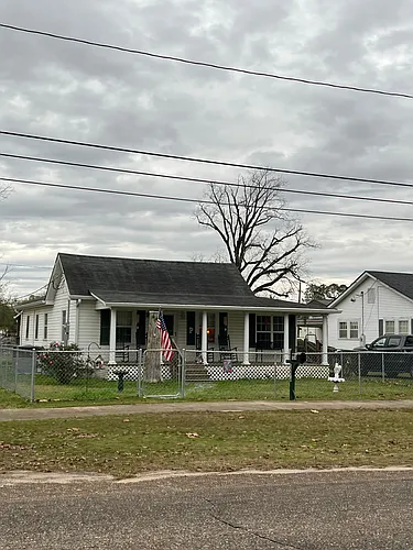 131 S Church St Photo 1