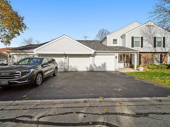 2nd image of 31 Plymouth Ct APT 101A