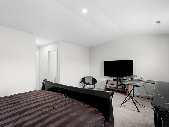 2nd image of 1711 Teton Cir
