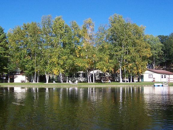 2nd image of 18050 Lakeview Dr