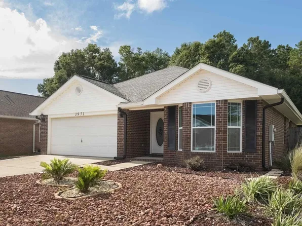 3971 Sunny Manor Cir, Milton, FL 32583