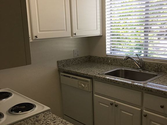 3rd image of 2515 V St APT 2