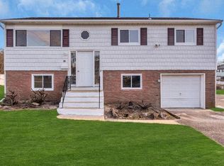 18 Housen St, Manchester, NJ 08759