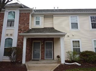 2915 Foggy Glen Dr, Valparaiso, IN 46385