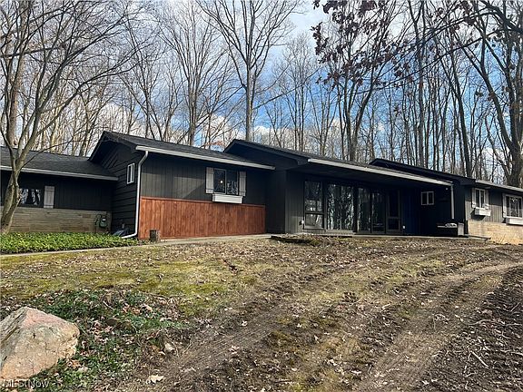 3rd image of 1645 Orchard Dr