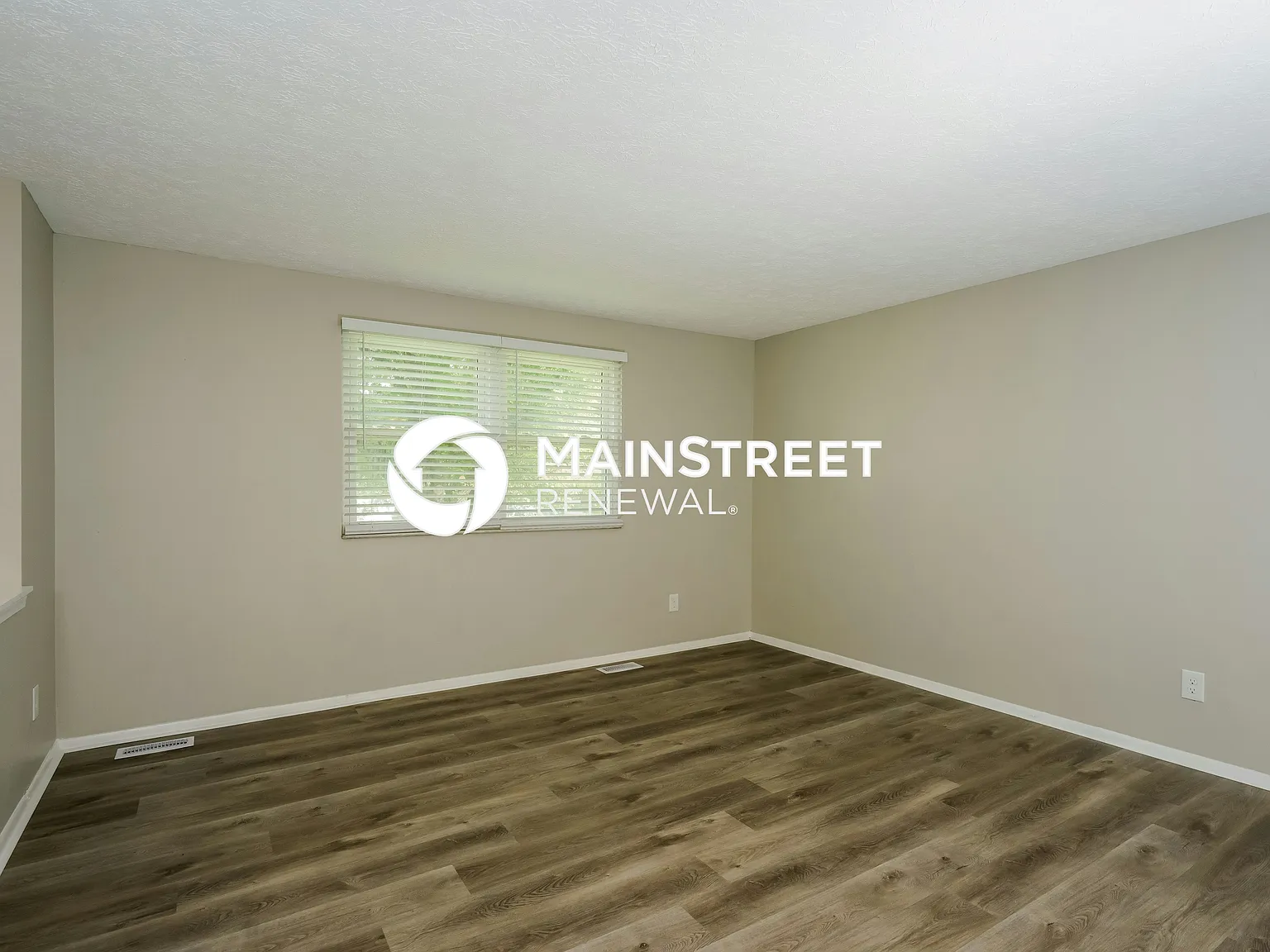 1533 Northaven Dr — Photo 4