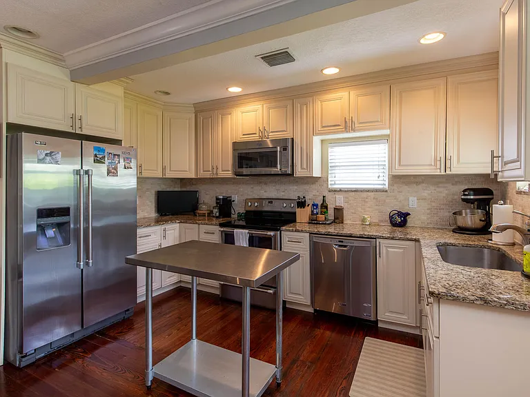 210 Malverne Rd — Photo 11