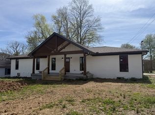 104 Division St, Normandy, TN 37360