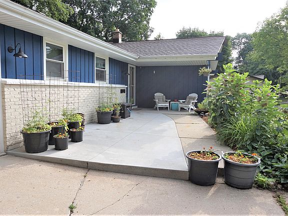 2nd image of 2216 Mulberry Ct