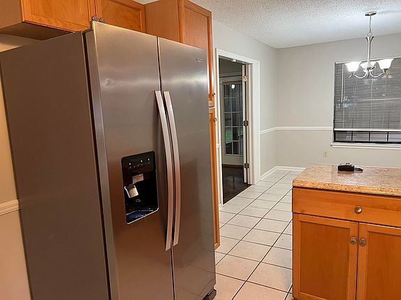 5th image of 1349 Blockford Ct W