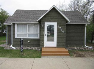 1316 3rd St SW, Minot, ND 58701