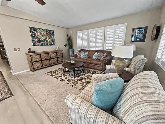 3rd image of 39705 Manzanita Dr