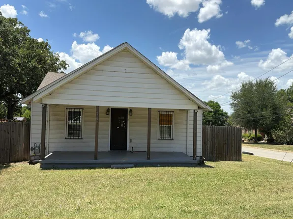 6100 Guilford St, Forest Hill, TX 76119
