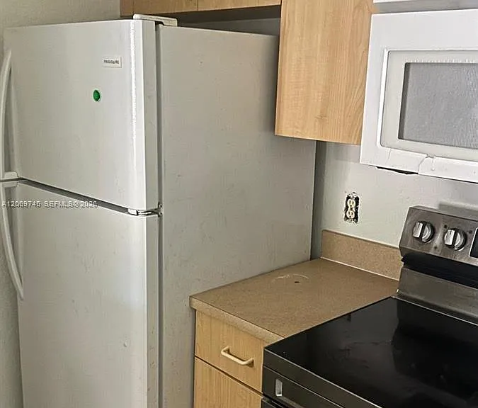 2703 Belmont Ln #2703 — Photo 4