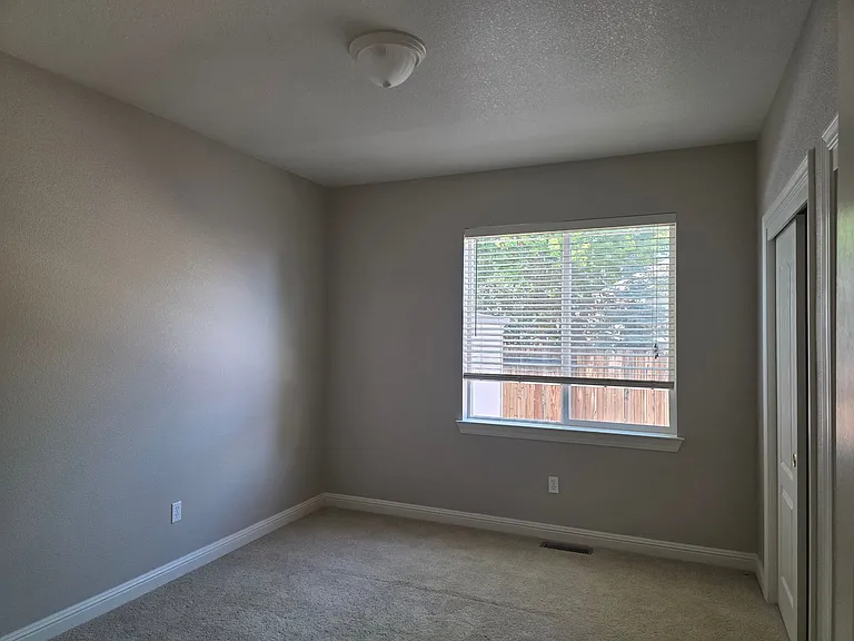 1458 Cardiff Dr — Photo 14