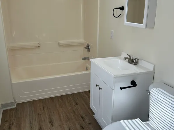 1535 W Main St, Springfield, OH 45504