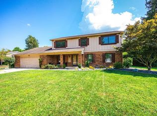 215 Country Club Dr, Oxford, OH 45056