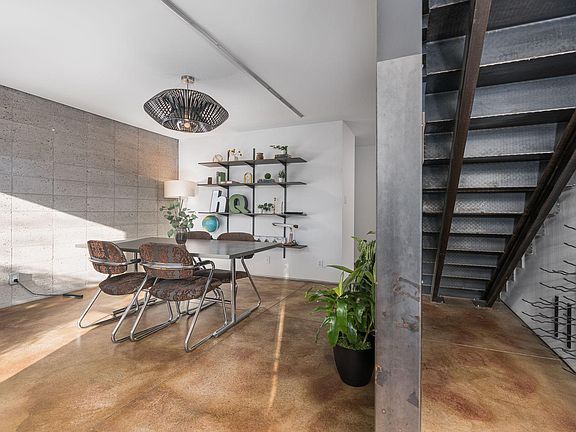 2nd image of 860 S Center St