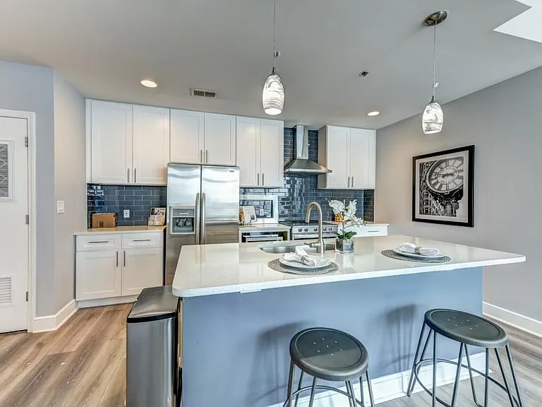 950 W Peachtree St NW #1504 — Photo 4