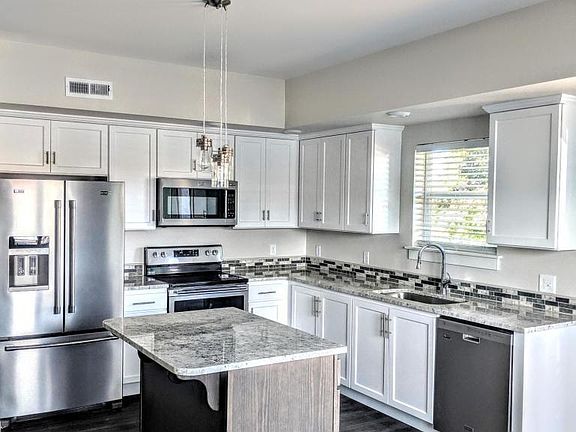 5th image of 301 River Park Ave Unit 303