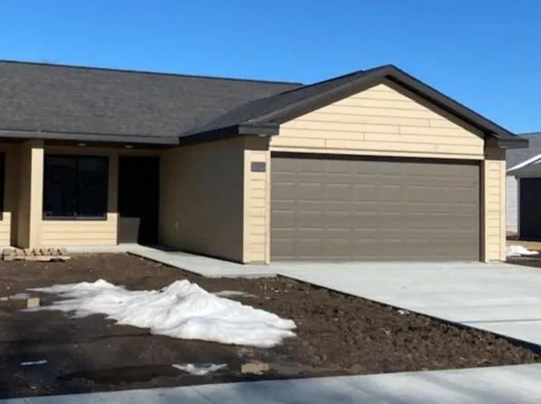 2206 E 34th St #2, Kearney, NE 68847