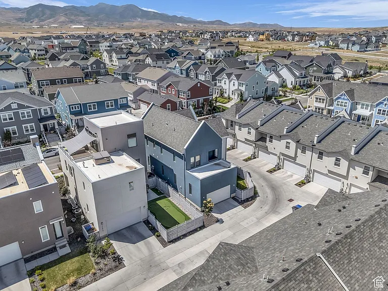 11609 S Dorian Dr — Photo 40