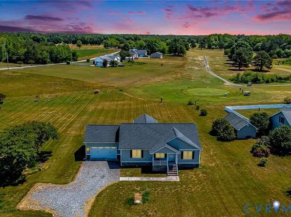 1013 Ridge Rd, Callao, VA 22435