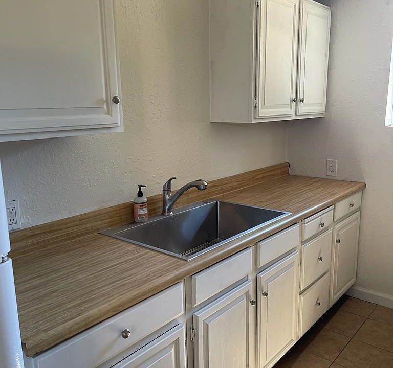 1st image of 25108 Manzanita Ln #1