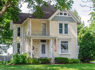 366 River Bluff Rd, Elgin, IL 60120