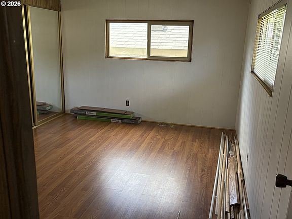 5th image of 1625 Henderson Ave Space E6