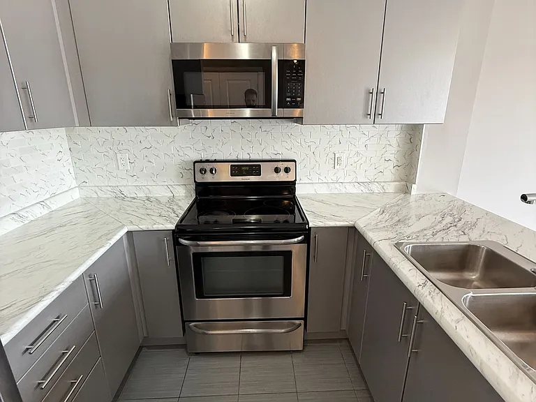 263 Georgian Dr #301 — Photo 6