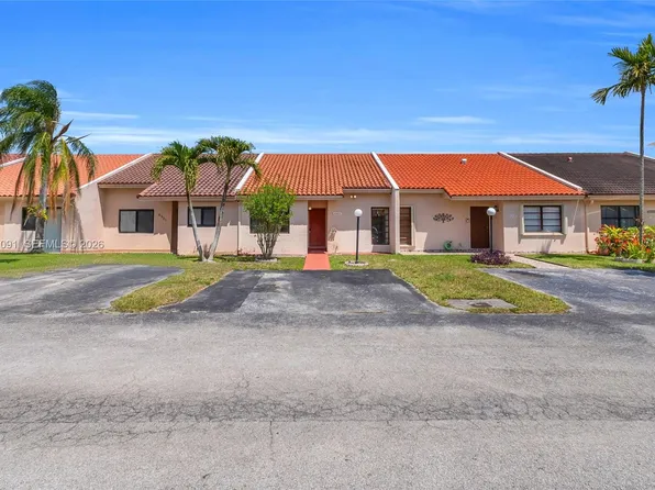 6323 SW 147th Place Cir, Miami, FL 33193