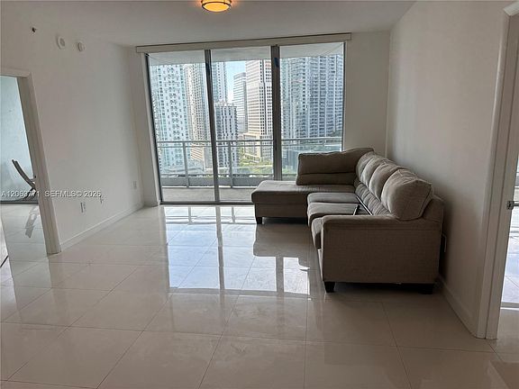 4th image of 90 SW 3rd St APT 2314