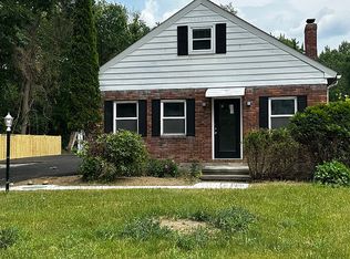 329 N Greenbush Rd, Troy, NY 12180